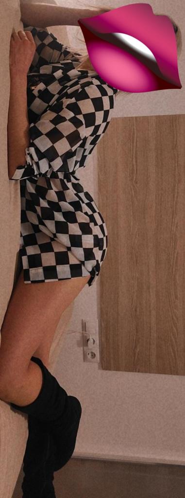 Chica busca chico en Almería: 