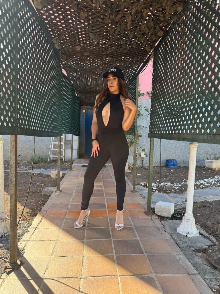 Chica busca chico en Tenerife: 