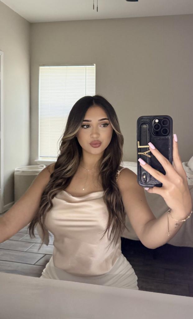 632797893: Chica busca chico en Murcia