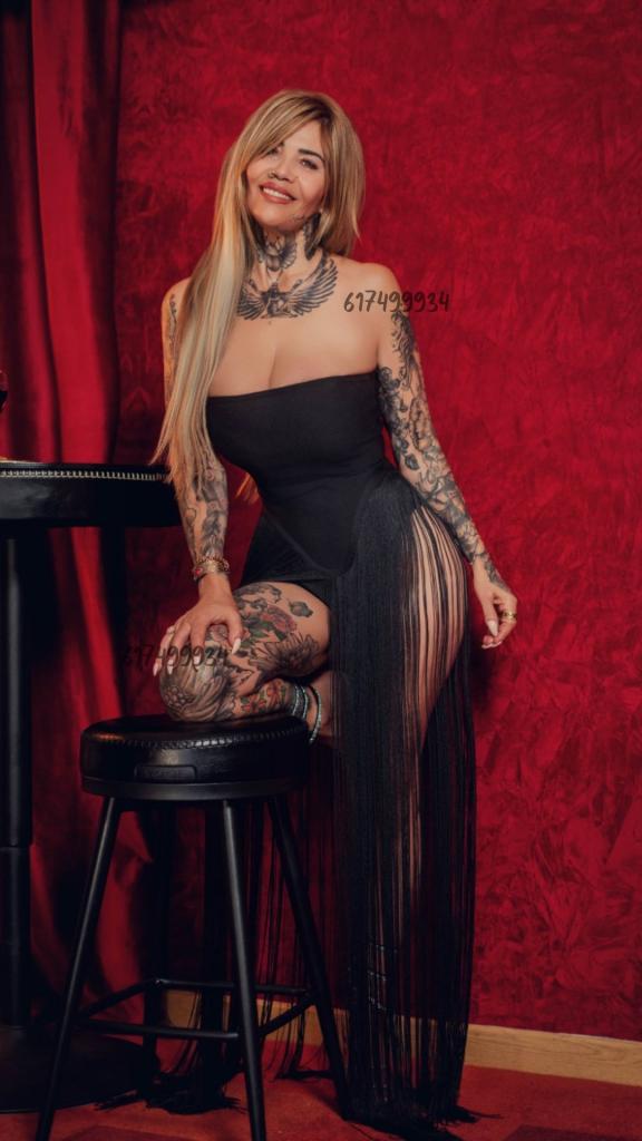 Chica busca chico en Alicante: Chica busca chico