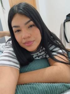 613902396: Chica busca chico en Sevilla