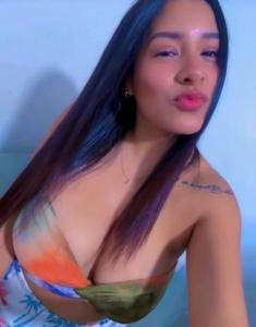 672700623: Chica busca chico en Barcelona