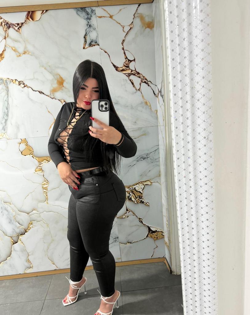 660868769: Chica busca chico en Granada