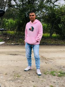 617443081: Chico busca chica en Madrid