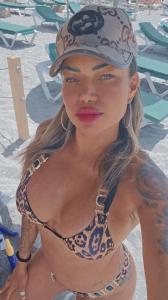 695755427: Chica busca chico en Málaga