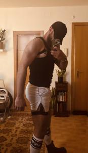 670100805: Chico busca chica en Barcelona