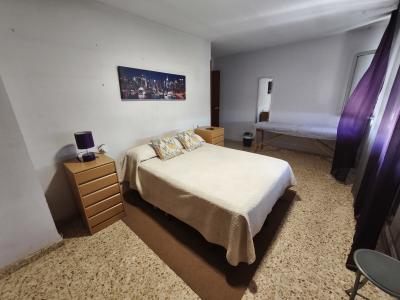 614370860:  en León