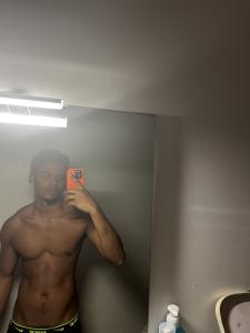 647939467: Chico busca chica en Madrid