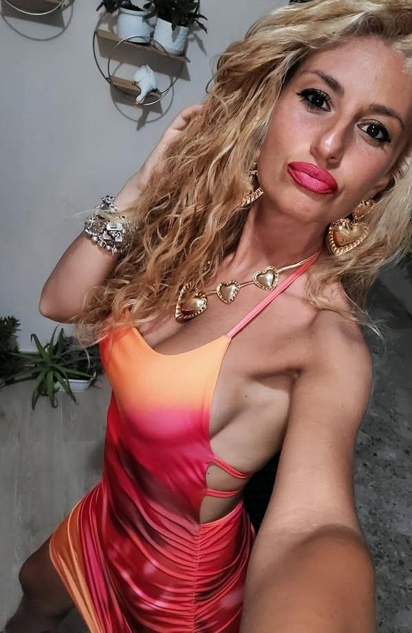 614822345: Chica busca chico en Almería