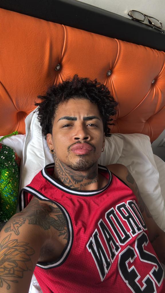 656400827: Chico busca chica en Valencia