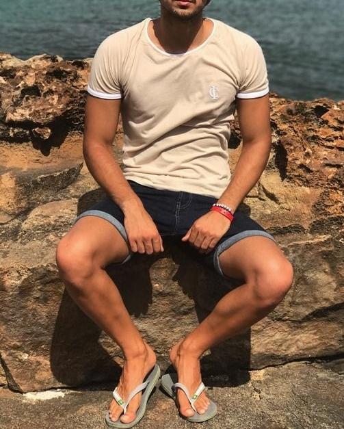 Chico busca chica en Granada: 