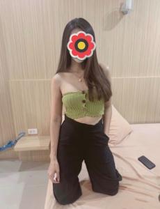 667704877: Chica busca chico en Barcelona