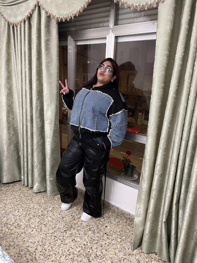 602571873: Chica busca chico en Lugo