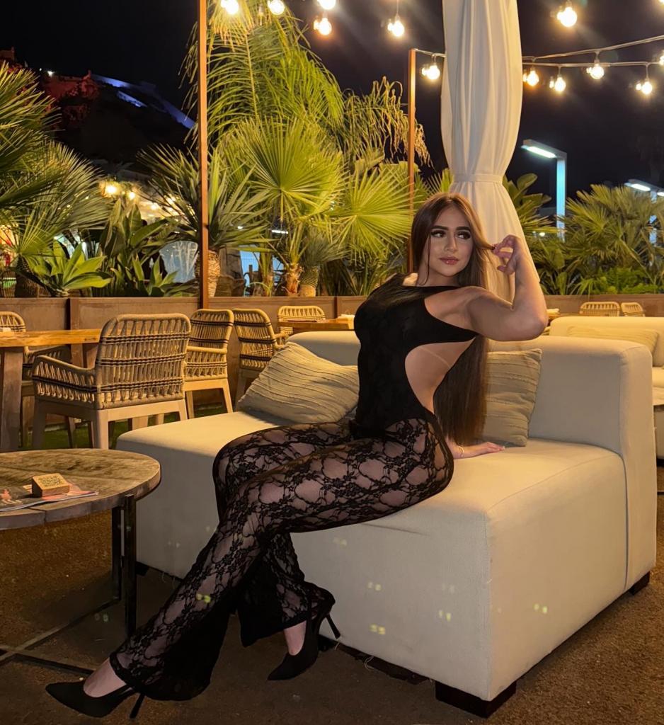 663169440: Chica busca chico en Valencia