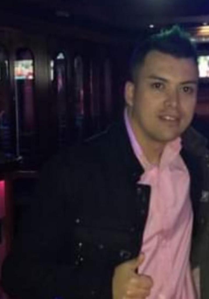 602448118: Chico busca chica en Mallorca