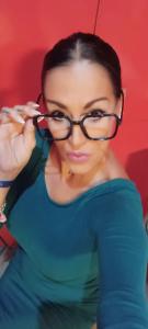 614179103: Chica busca chico en Melilla