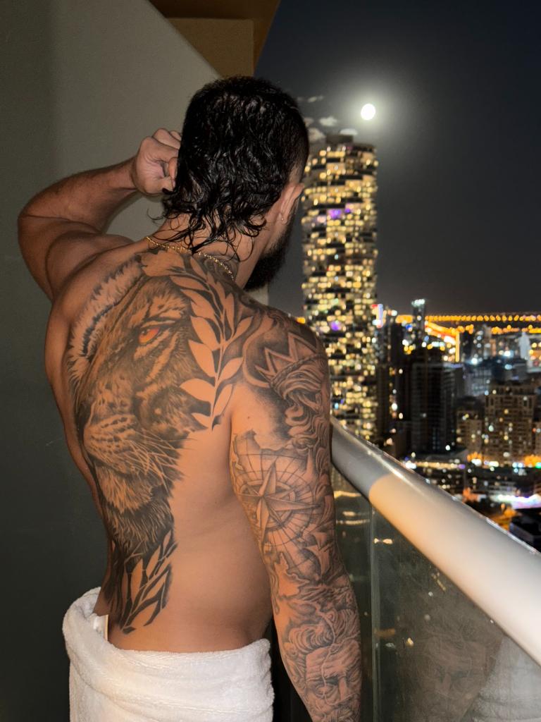 Chico busca chica en Barcelona: 