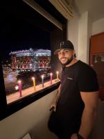 663874628: Chico busca chica en Barcelona