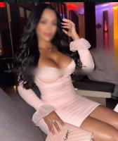 647356817: Chica busca chico en Barcelona