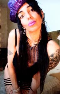 627225529: Chica busca chico en Barcelona