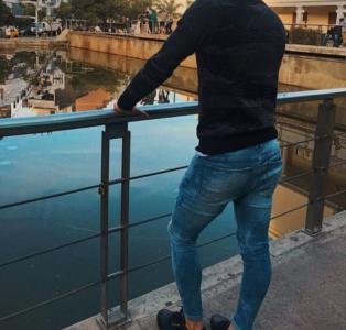 Chico busca chica en La Coruña: 