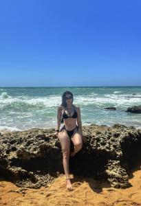 647270375: Chica busca chico en La Coruña