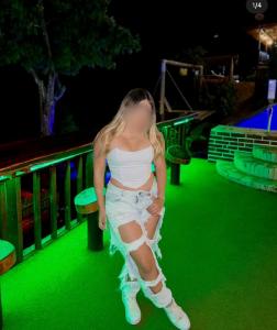 647936333: Chica busca chico en Granada