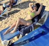 647270375: Chica busca chico en La Coruña