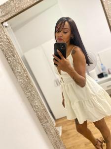 604171501: Chica busca chico en La Coruña