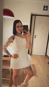 610159381: Chica busca chico en Madrid