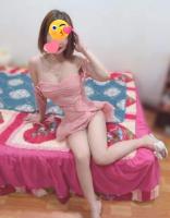 670726873: Chica busca chico en Barcelona