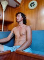 654818372: Chico busca chica en Madrid