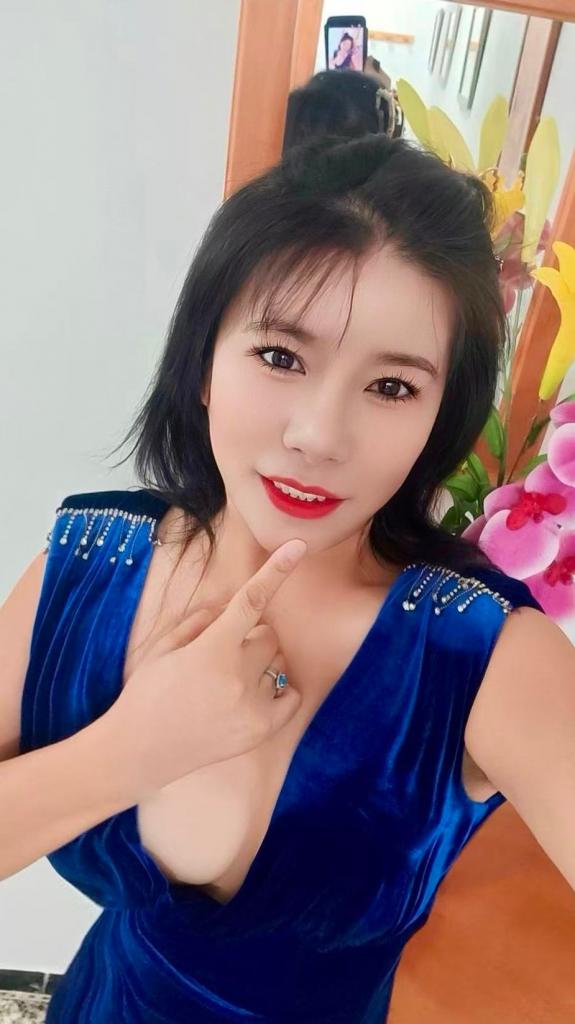 Chica busca chico en Alicante: Chica busca chico