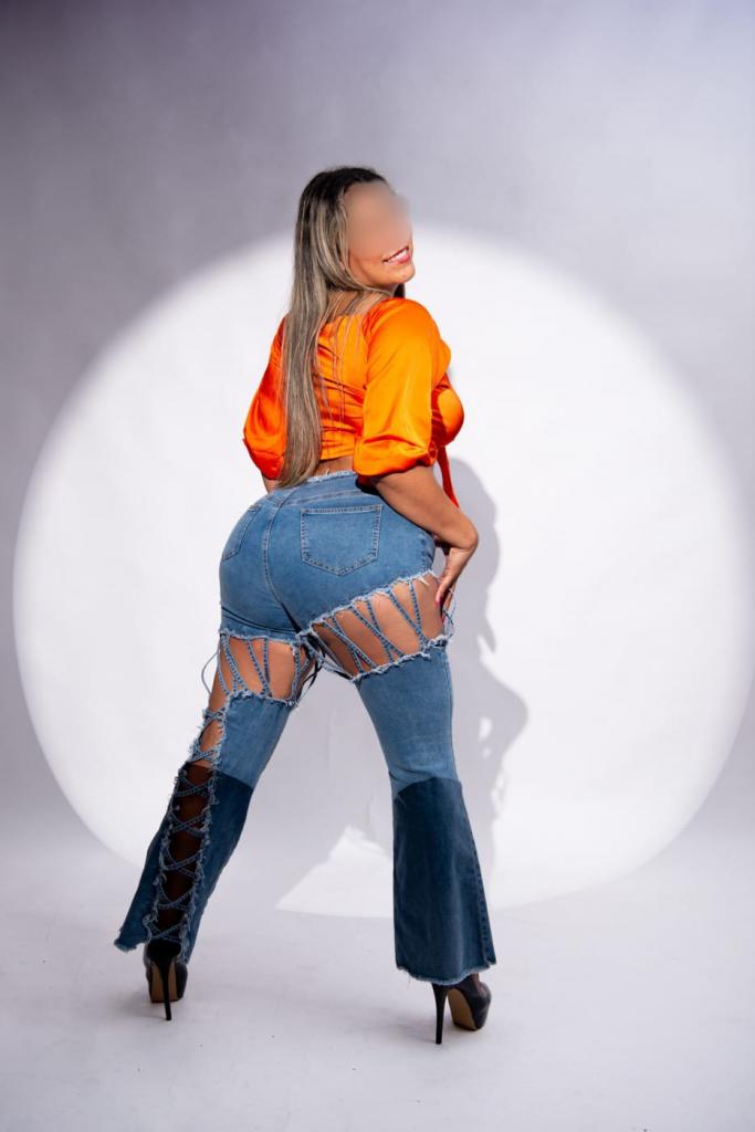 603847877: Chica busca chico en Murcia