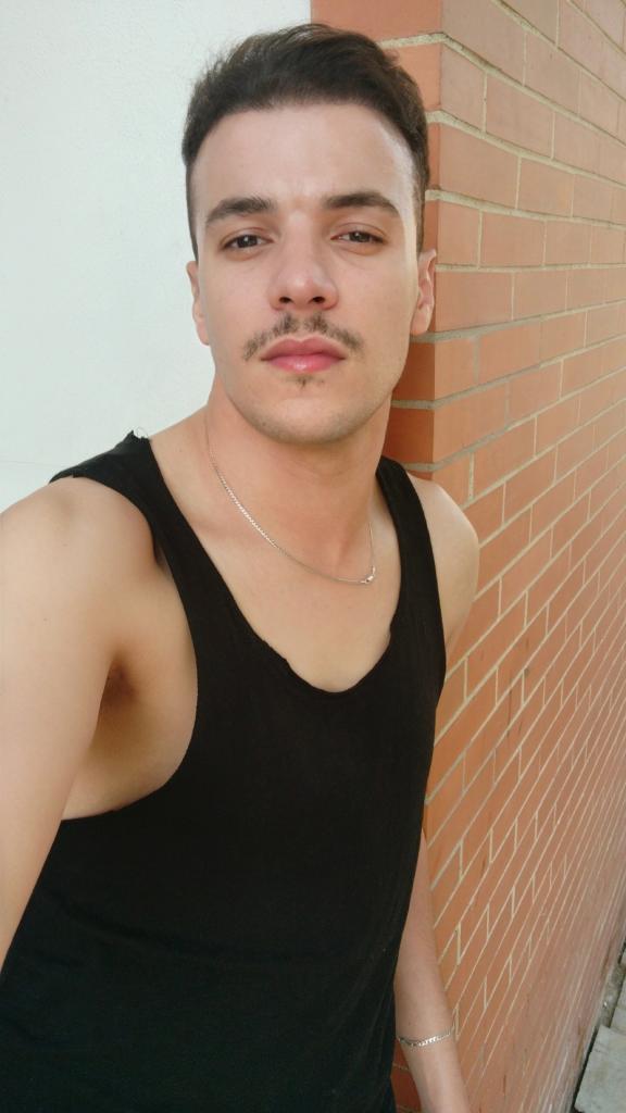 613778704: Chico busca chica en Córdoba