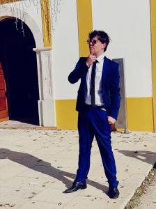 697695860: Chico busca chica en León