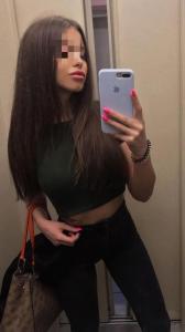 621362911: Chica busca chico en Sevilla