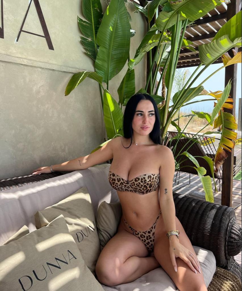 Chica busca chico en Cádiz: 