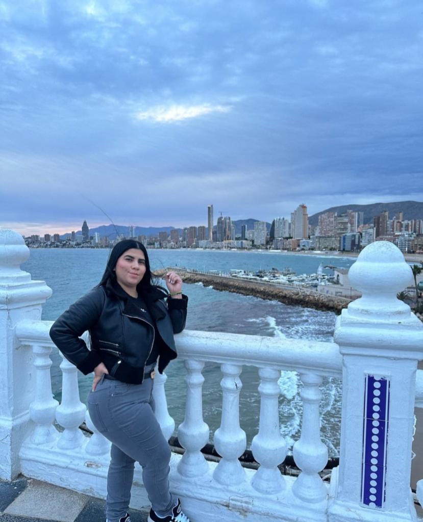 642739653: Chica busca chico en Alicante