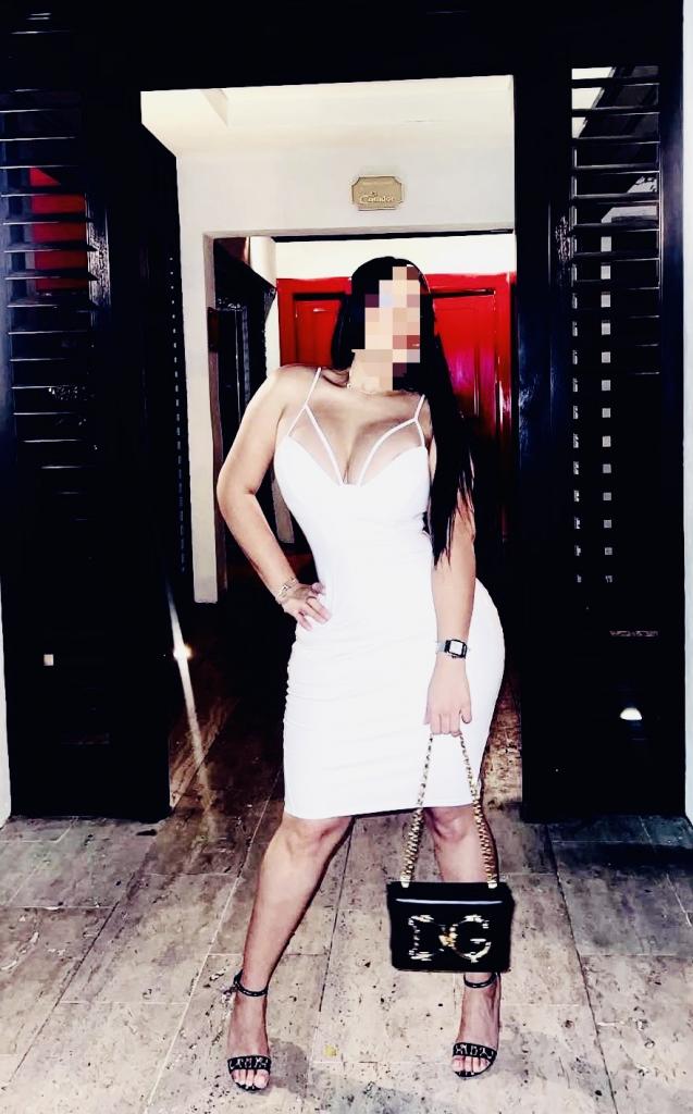 613947998: Chica busca chico en La Coruña