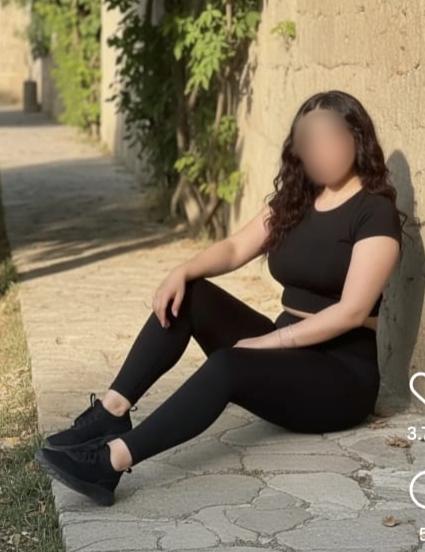 674020265: Chica busca chico en Sevilla