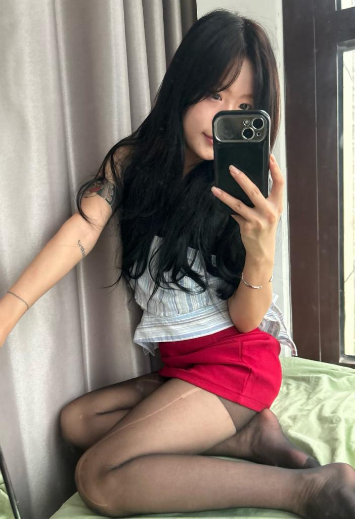 658699612: Chica busca chico en Barcelona