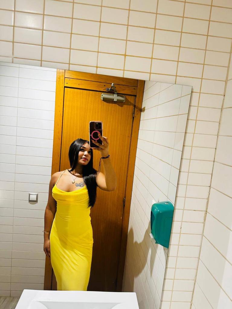 646638636: Chica busca chico en Málaga