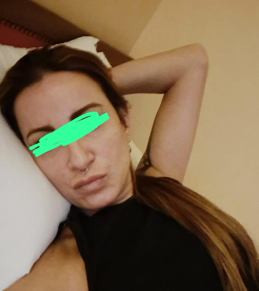 643519425: Chica busca chico en Gerona