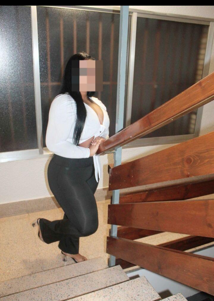 604286456: Chica busca chico en León