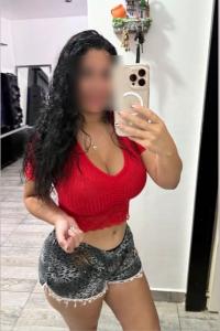 614624265: Chica busca chico en Barcelona