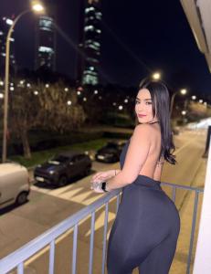 624558114: Chica busca chico en Madrid