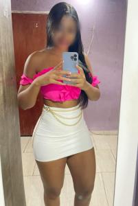 667078010: Chica busca chico en Sevilla