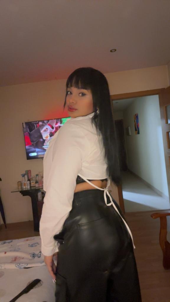 613431636: Chica busca chico en Orense