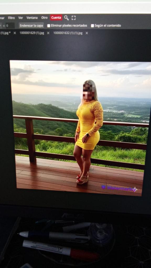 632950054: Chica busca chico en Navarra